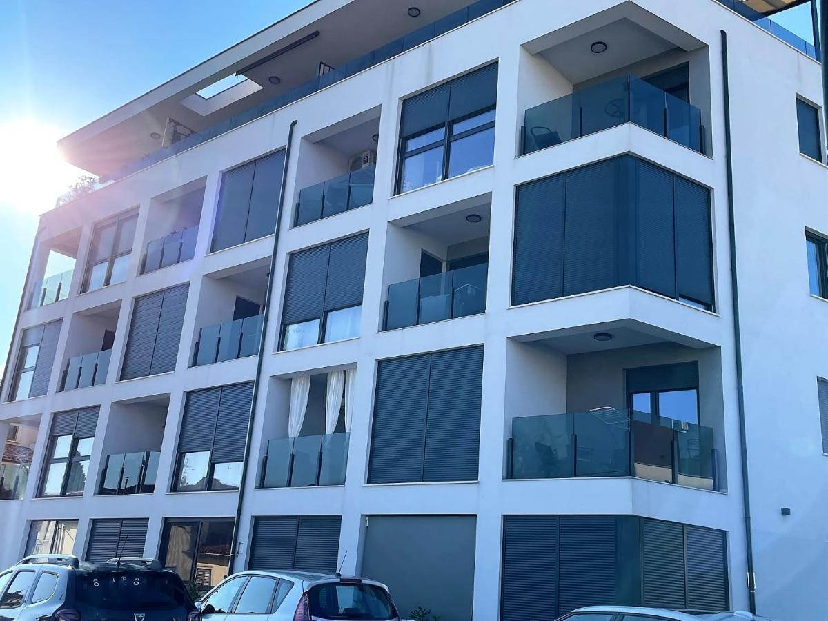 Giovanna Apartment With Terrace And Free Parking PUY Exterior foto