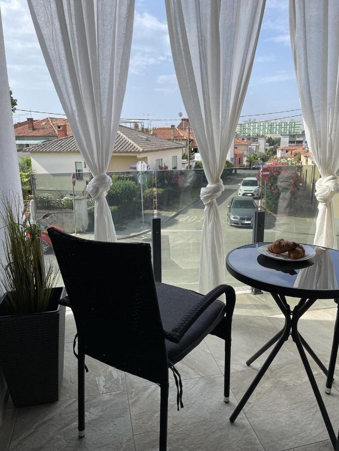 Giovanna Apartment With Terrace And Free Parking PUY Exterior foto