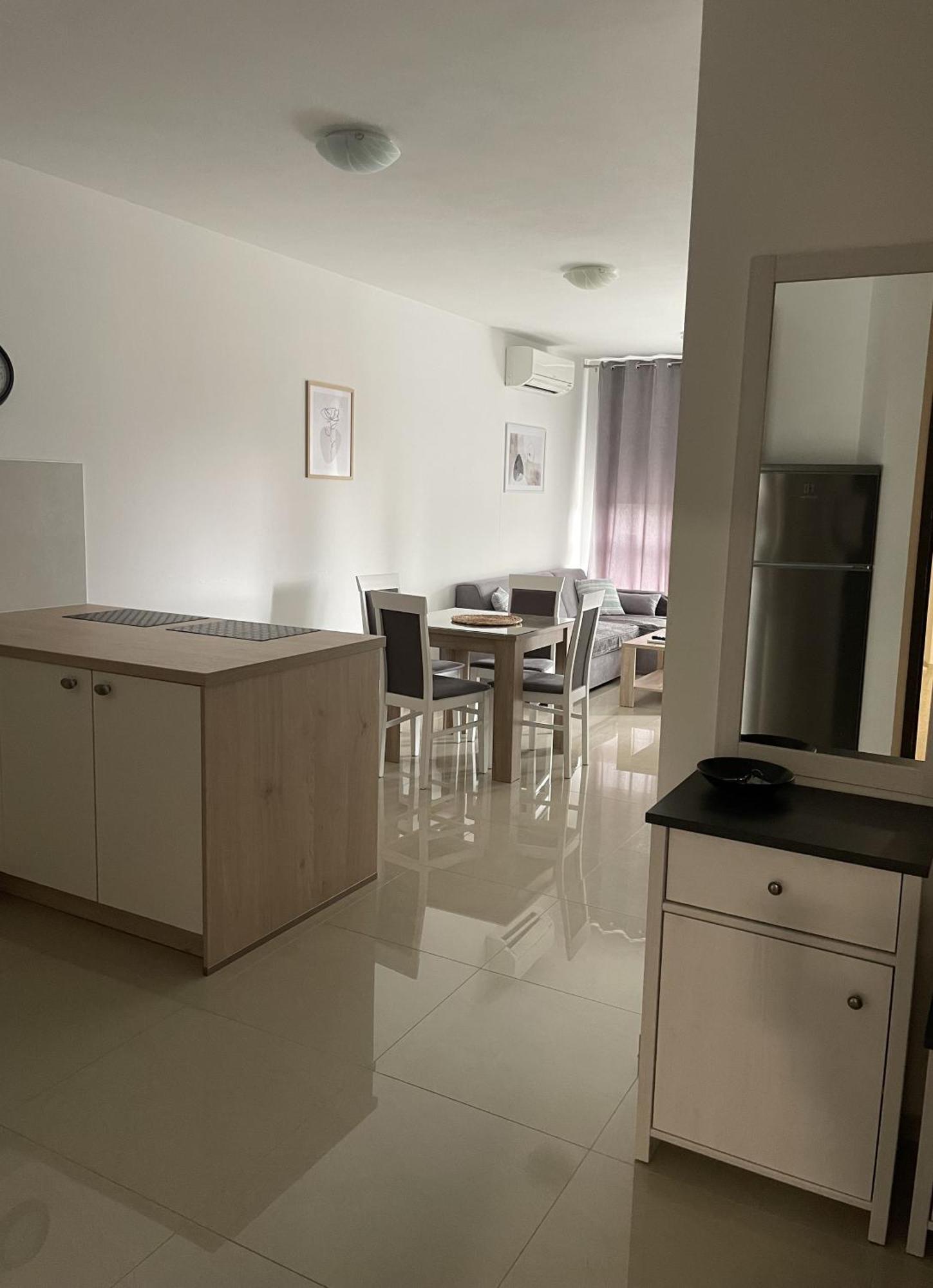 Giovanna Apartment With Terrace And Free Parking PUY Exterior foto